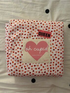 Oh Cupid Heart Print 4-Piece Queen Sheet Set